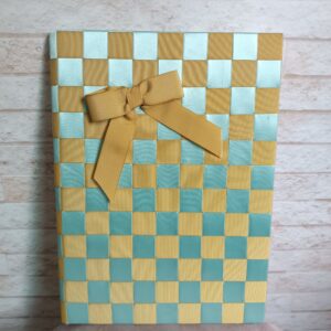 Caderno xadrez (pequena avaria)