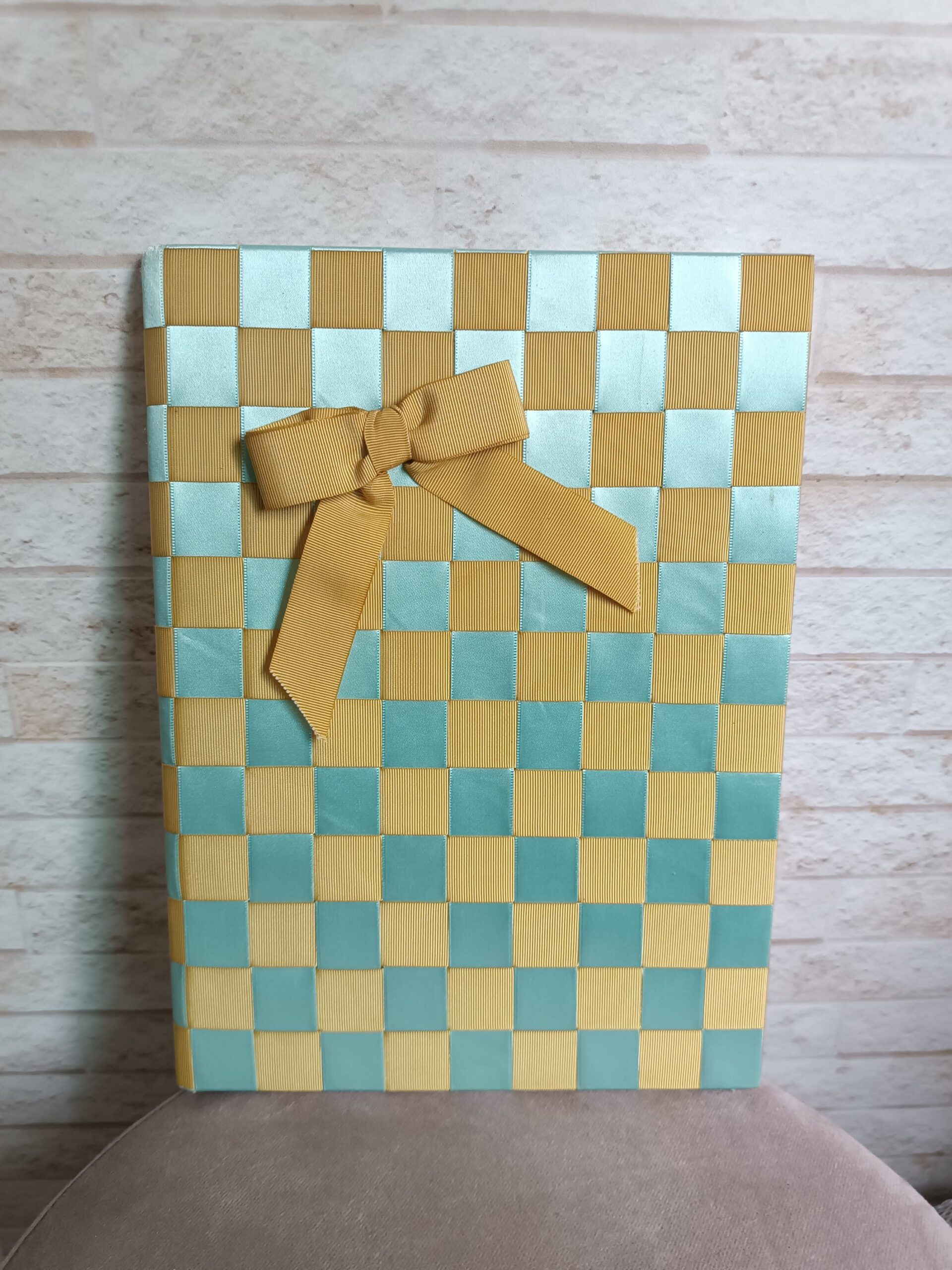 Caderno xadrez (pequena avaria)